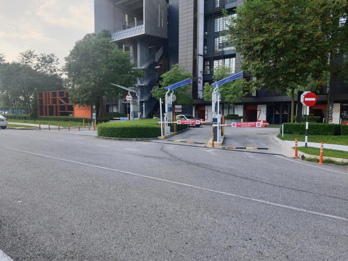 Cyberjaya Tamarind Suites,Mediya Homestay Zewnętrze zdjęcie